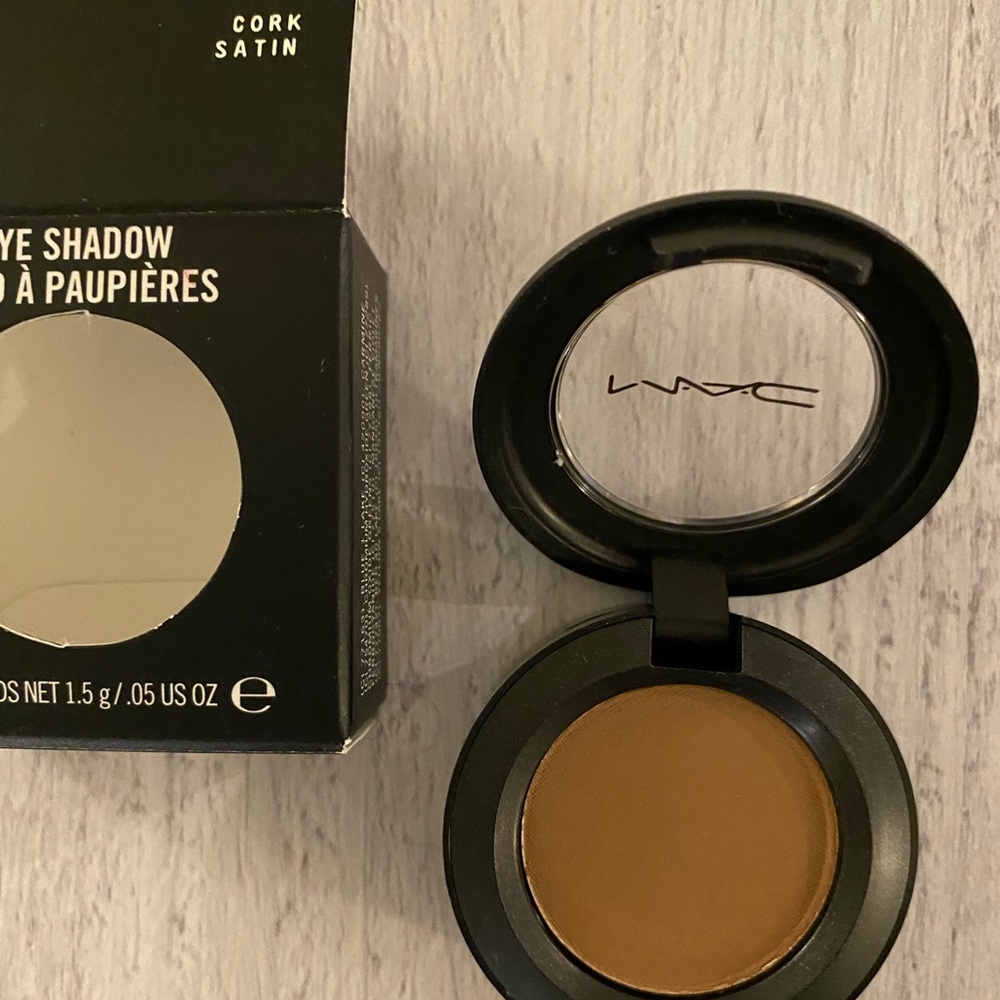 MAC Eyeshadow “Cork”